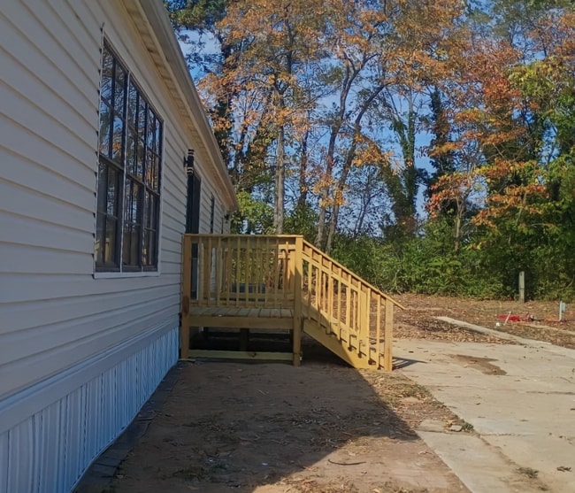 Building Photo - 29 Deerwood Park