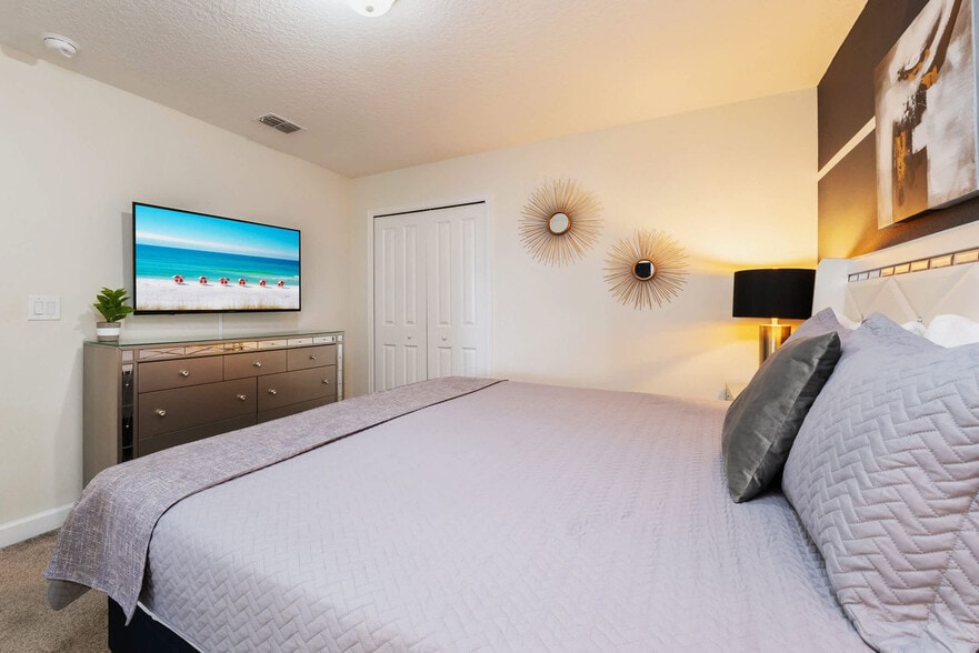 Building Photo - 8886 Cabot Cliffs Dr