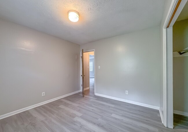 Building Photo - 1726 Hartsfield Rd