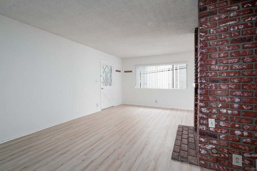 Building Photo - 11511 Ohio Ave