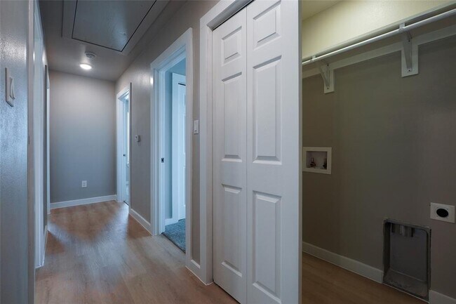 Building Photo - 108 Sandy Oaks Loop