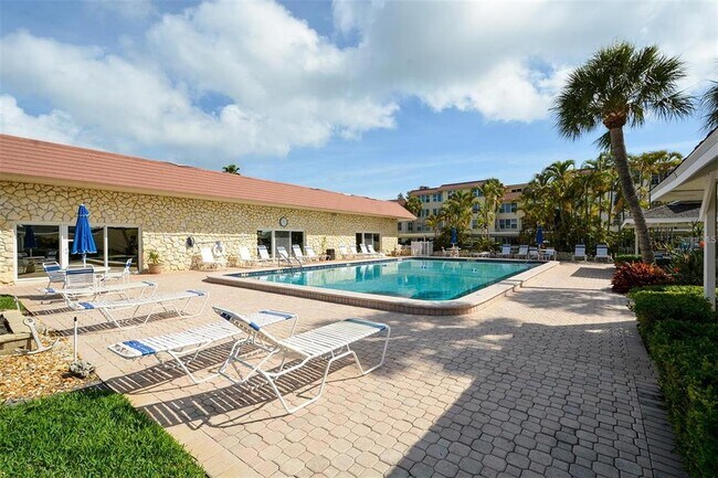 Building Photo - 3804 Gulf of Mexico Dr