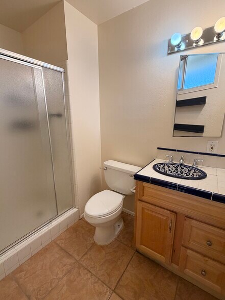 Building Photo - 2163 E Manhatton Dr