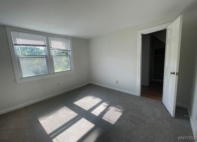 Building Photo - 4289 Harris Hill Rd