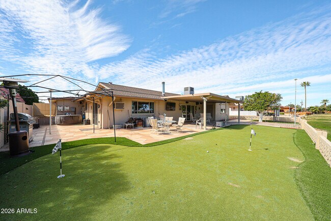 Building Photo - 9821 N 110th Ave