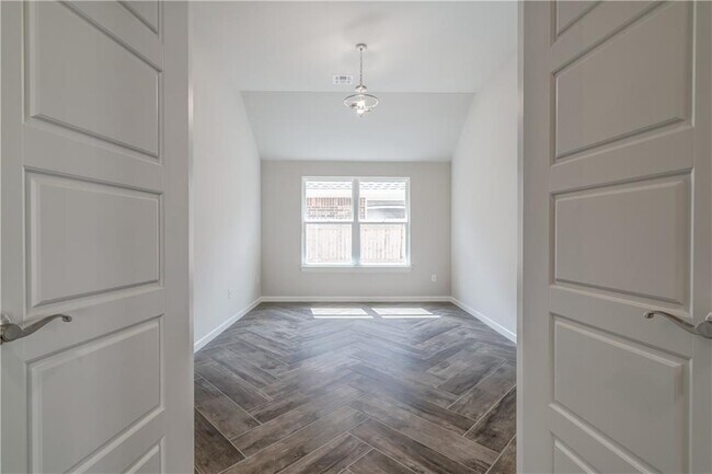 Building Photo - 6601 NW 150th Terrace