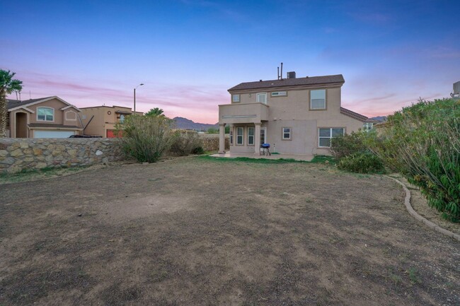 Building Photo - "Charming 3-Bed El Paso Retreat with Cozy ...