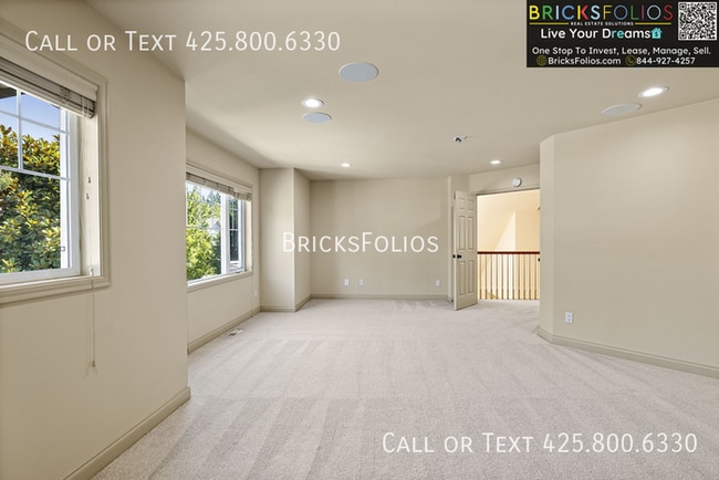 Building Photo - Redmond Ridge Luxury Living | East-Facing Murray Franklyn Gem