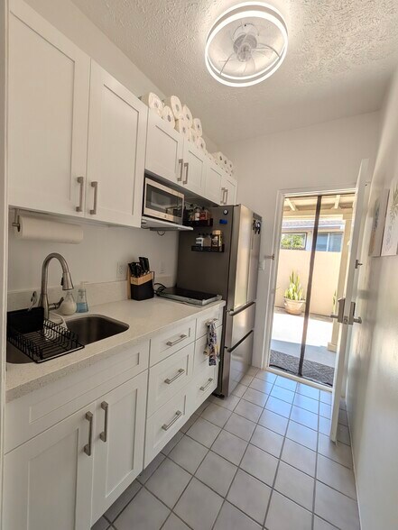 Building Photo - 2825 Pali Hwy