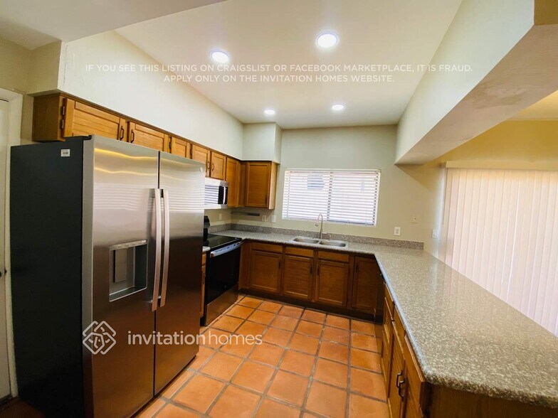 Building Photo - 42 W Hancock Ave