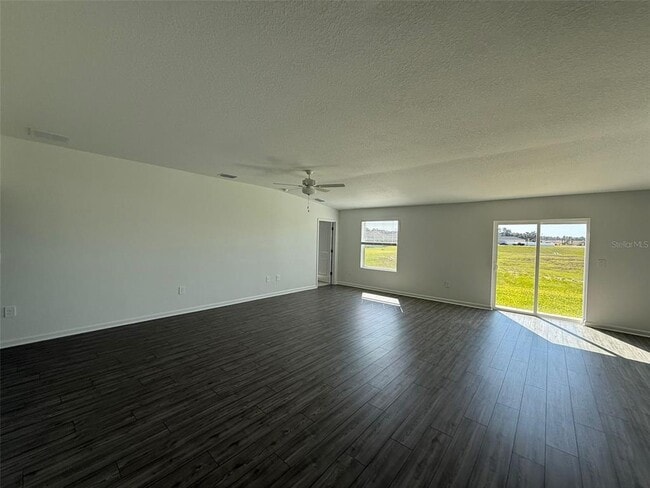 Building Photo - 4220 SW 82nd Ln