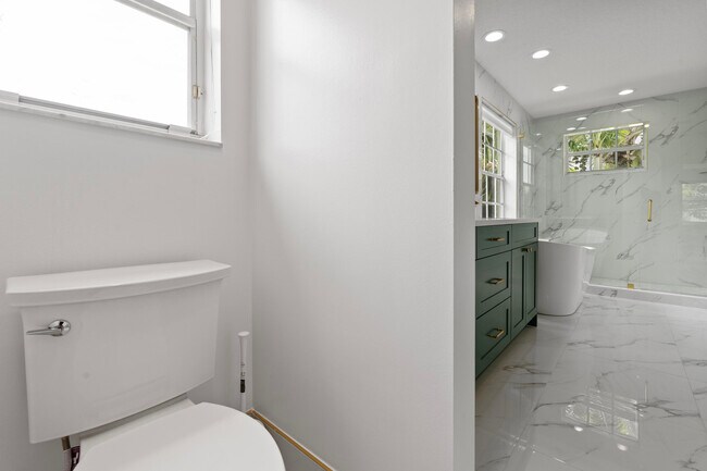 Building Photo - 2253 Balsan Way