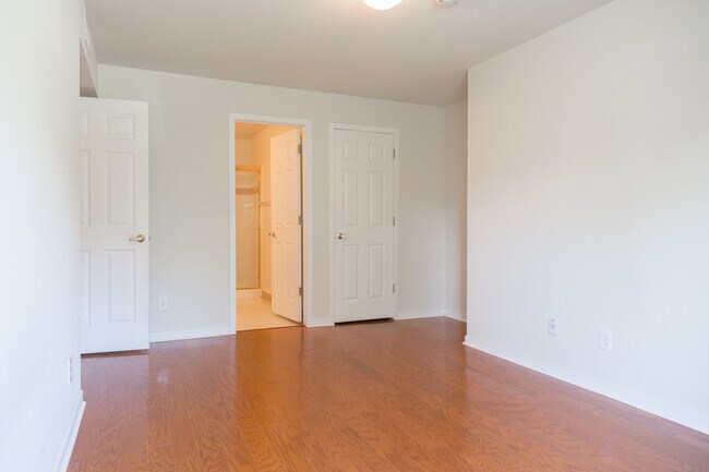 Building Photo - 33 S Boulder Cir