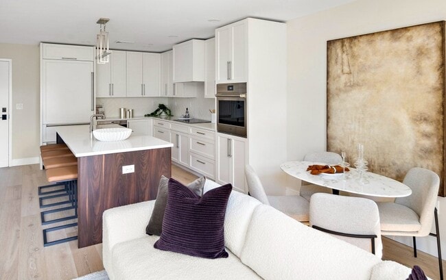 Building Photo - 20 Kinmonth Rd