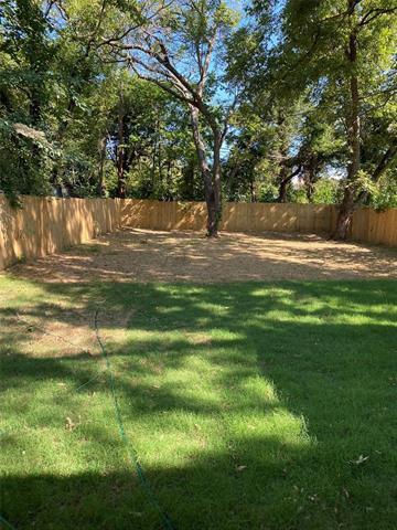 Building Photo - 521 E Sears St