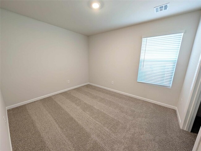 Building Photo - 2917 Ember Dr