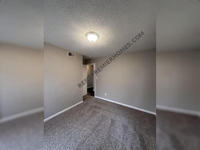 Building Photo - 2101 Flannery Dr