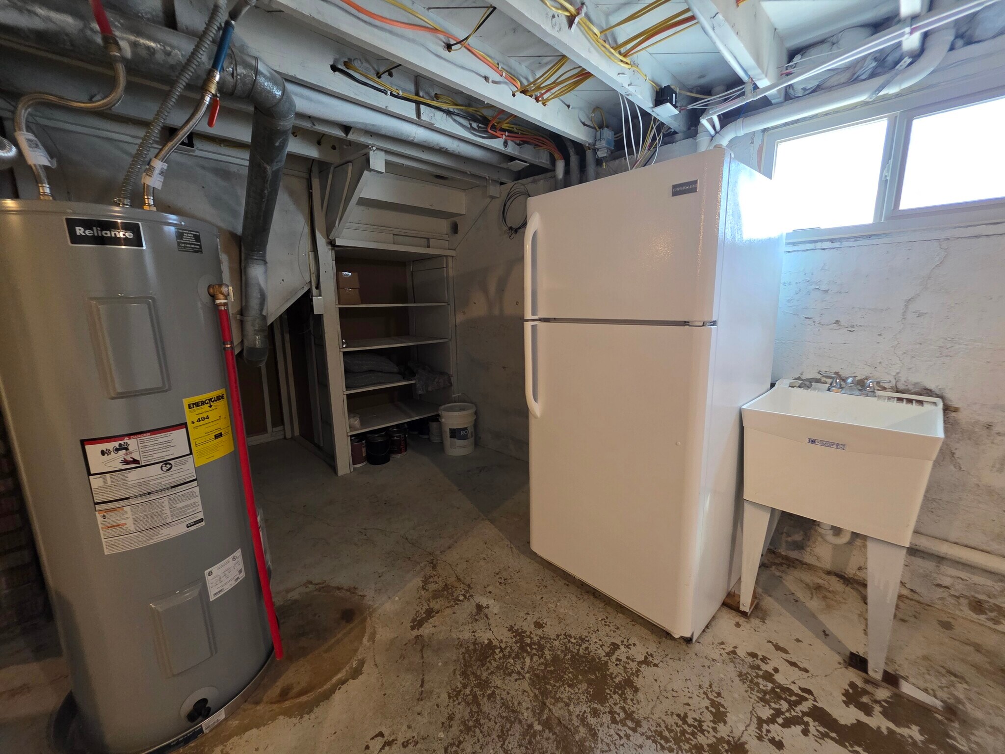 Building Photo - 909 8th St