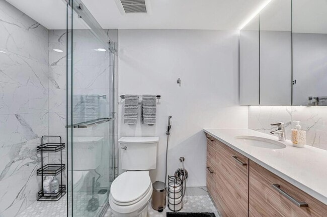 Building Photo - 3605 S Ocean Blvd