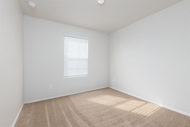 Building Photo - 105 Black Wolf Run