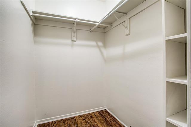 Building Photo - 3825 Camelot St