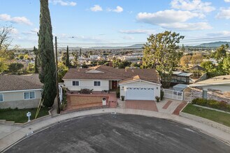 Building Photo - 10561 Alskog St