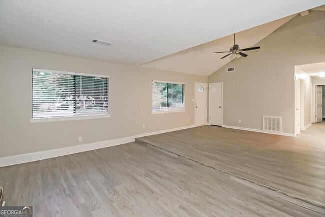 Building Photo - 10084 Silent Trail