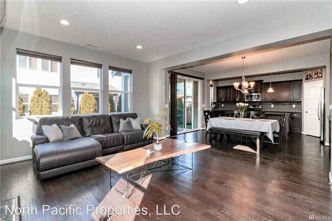 Building Photo - 4 br, 2.5 bath House - 27475 211th Ct SE