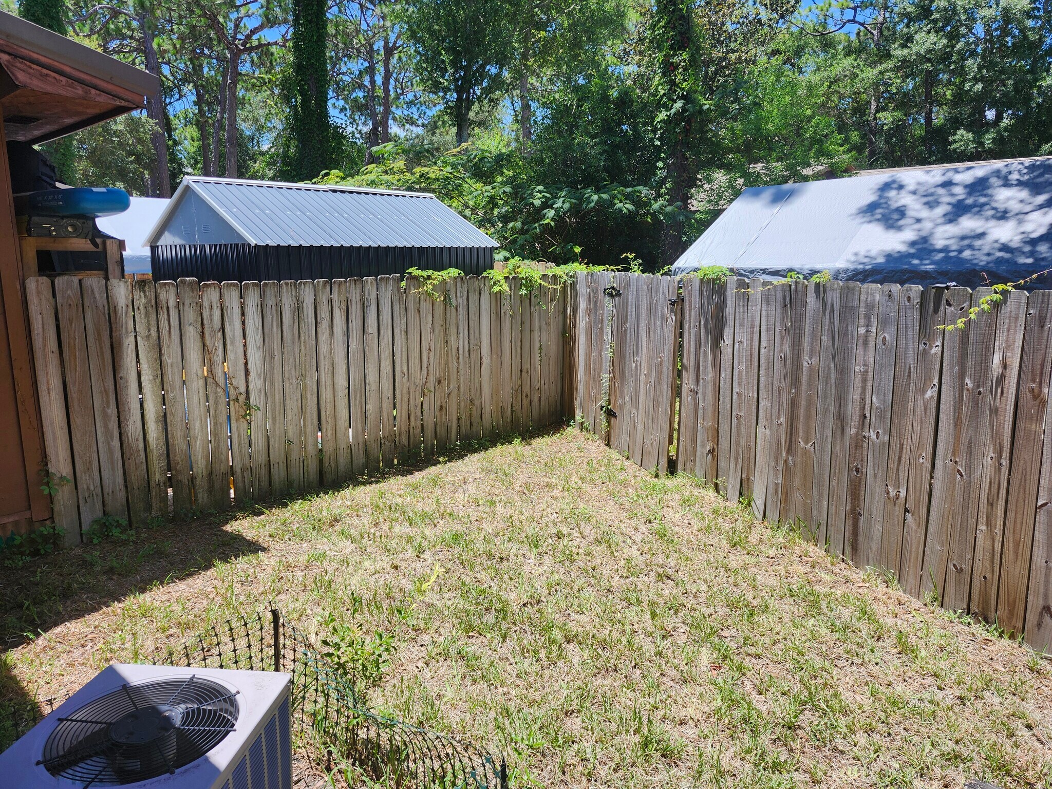 YArd - 25 6th St