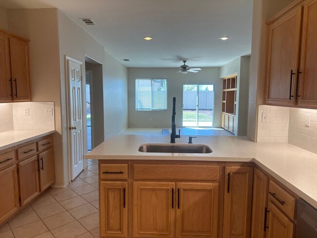 Building Photo - 3Bed/2bath Single Story Temecula - Crowne ...