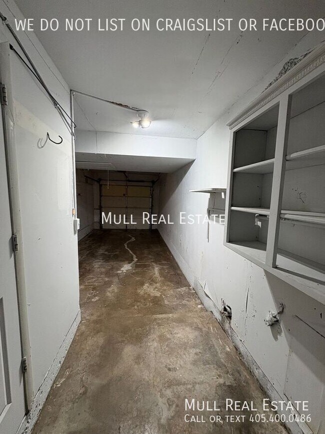 Building Photo - 817 Arnold Ave