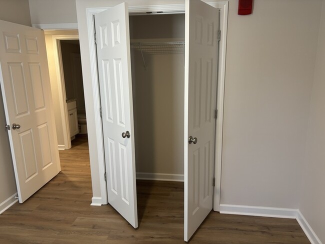 Building Photo - South Nashville 2 bedroom 2 bath Condo