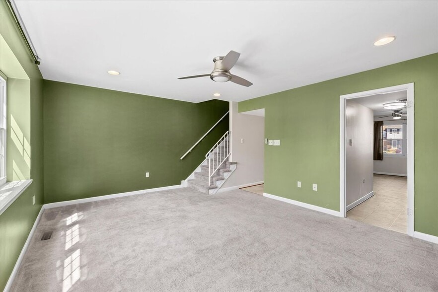 Building Photo - 3509 Coxcomb Mews