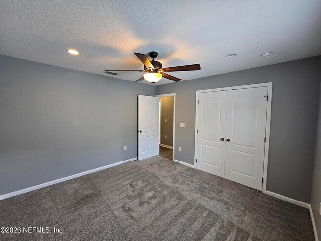 Building Photo - 180 Thornloe Dr