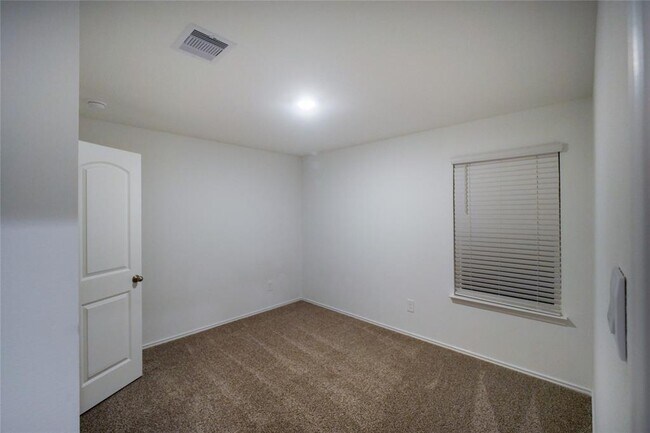 Building Photo - 24303 Springfield Valley Dr