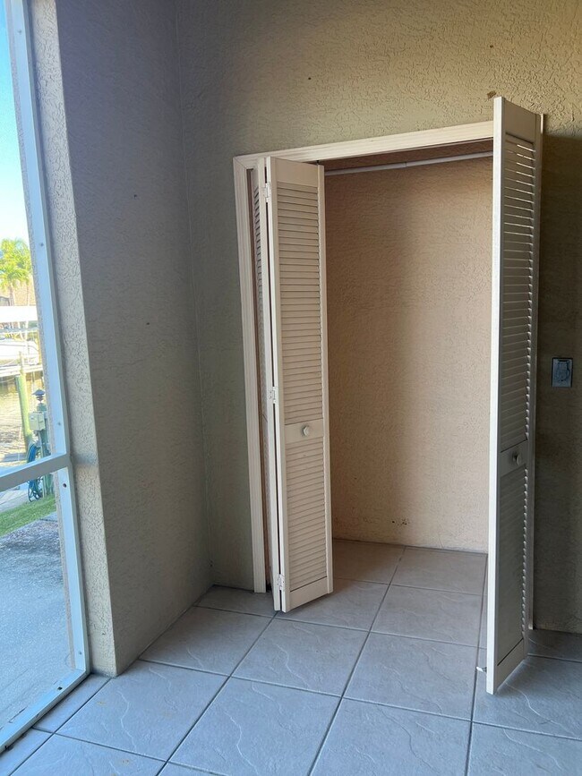 Building Photo - Villa Congress