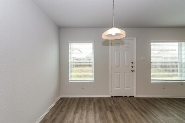 Building Photo - 24406 Amaldi Ct