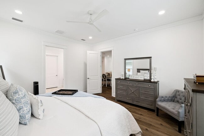 Building Photo - 143 Pollard Cv E