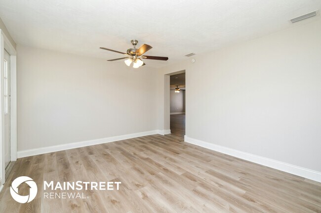 Building Photo - 9426 Legend Ln