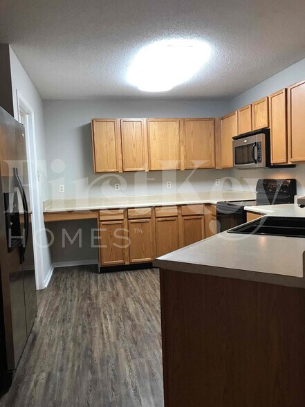 Building Photo - 6318 Cascade Cir