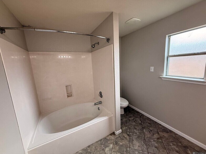 Building Photo - 12862 Bonnie Bleu Dr