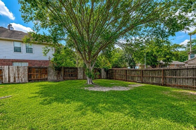 Building Photo - 5402 Rosehaven Ct