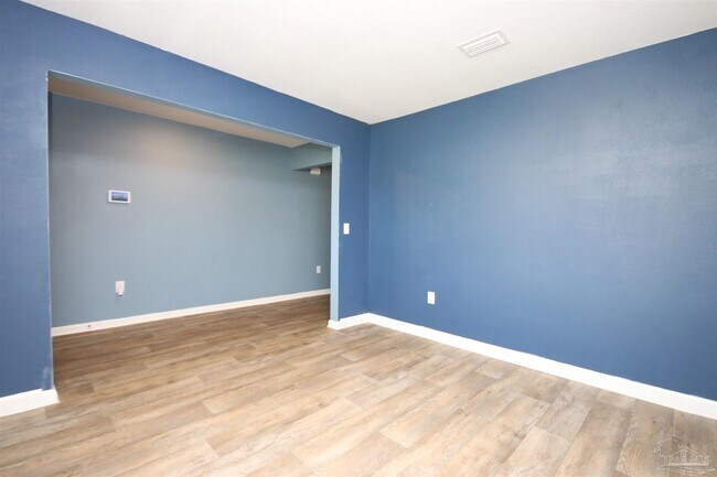 Building Photo - 10589 Queens Gate Cir
