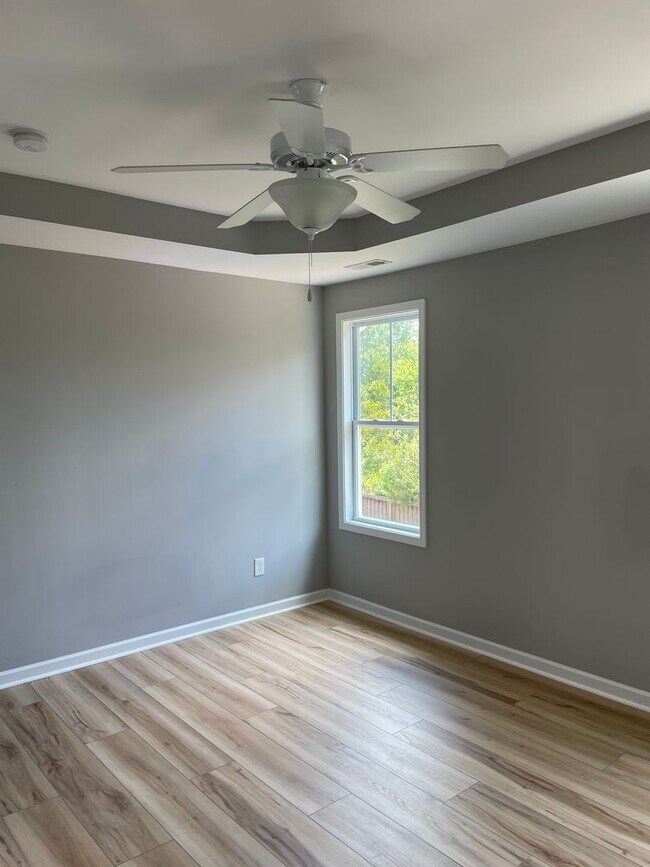 Building Photo - Coming Soon 3 Bedroom 2.5 Bathroom in Grayson Park Leland NC
