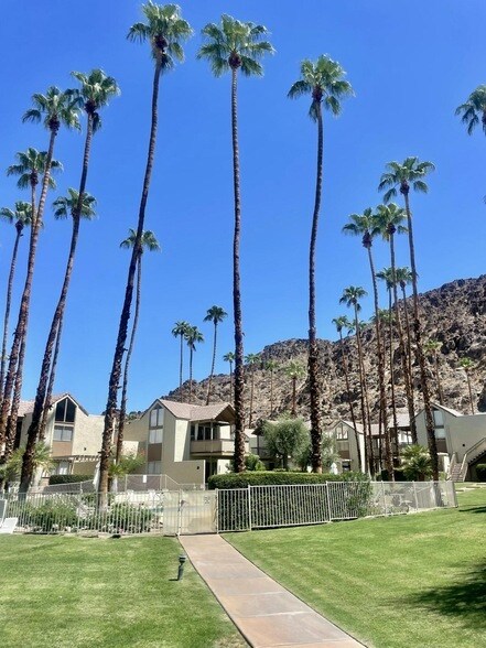 Building Photo - 78225 Cortez Ln