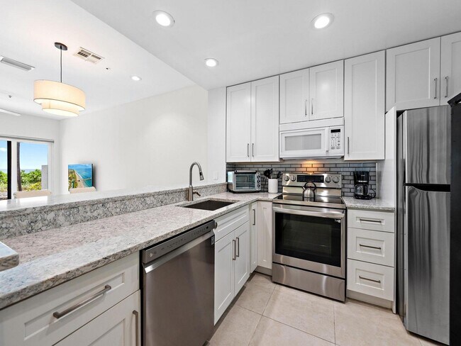Building Photo - 11545 Old Ocean Blvd