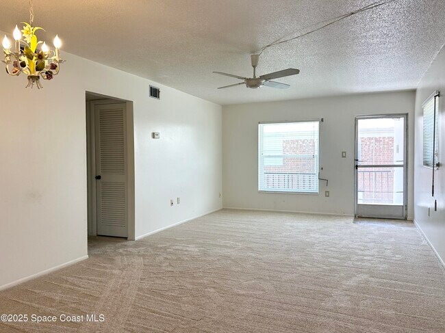 Building Photo - 190 E Olmstead Dr