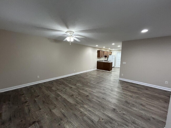Building Photo - 146 Harp Ave