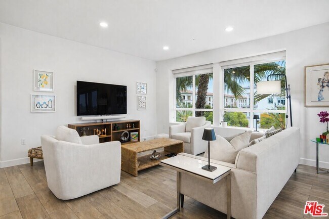 Building Photo - 12510 W Fielding Circle