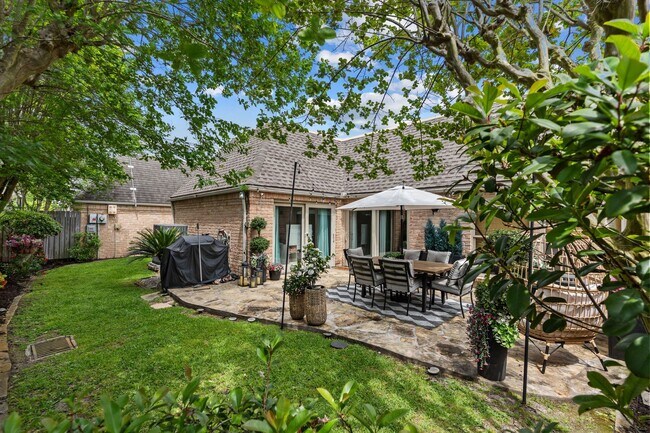 Building Photo - 40 Wellington Ct